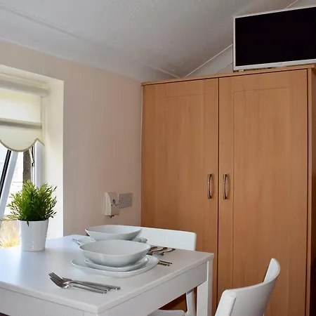 Bright Drumcondra Studio Flat Apartment *